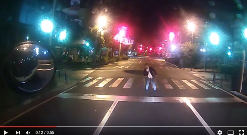 2016y11m13d_003946307