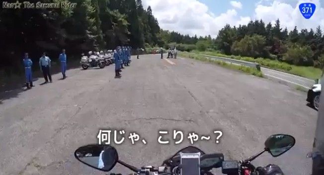 2017y08m28d_121949052