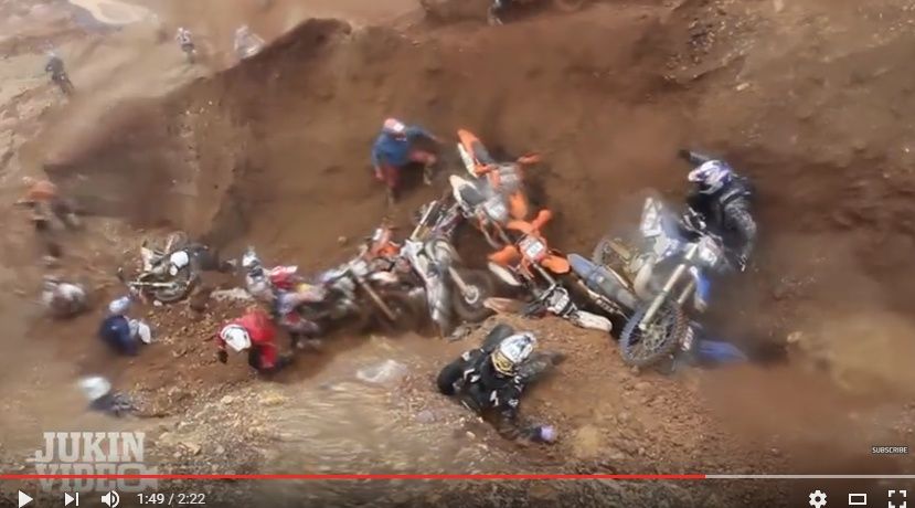 2016y04m27d_224523954