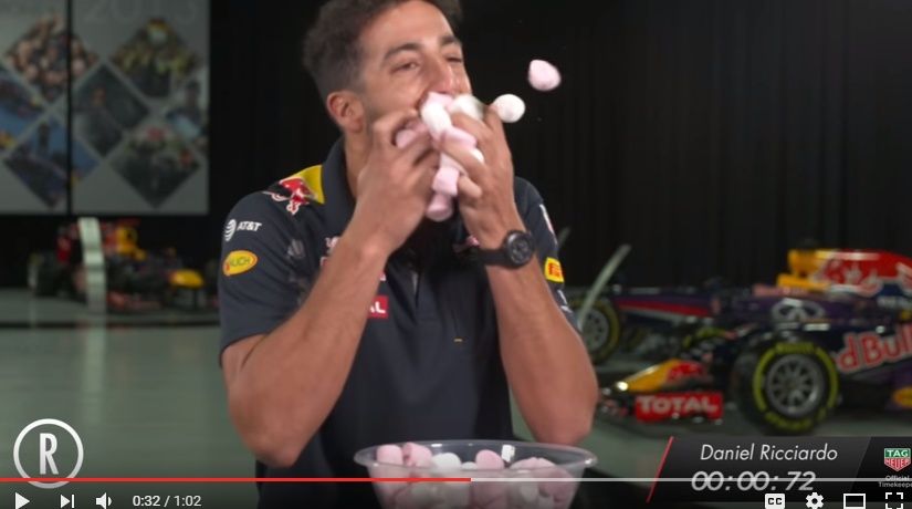 2016y10m19d_154657145