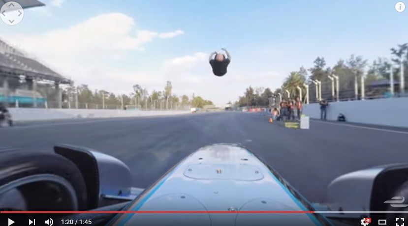 2016y04m25d_113849610