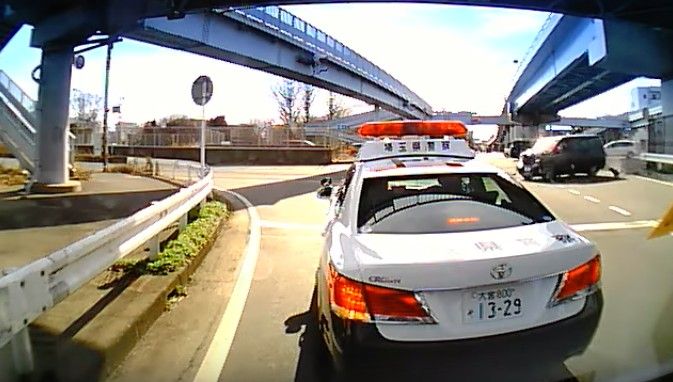 2018y08m17d_223034362