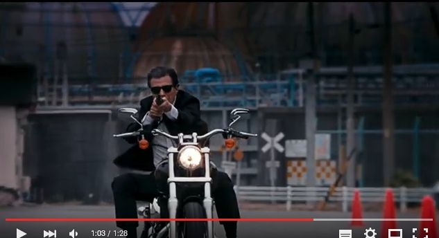 2015y10m31d_141931843