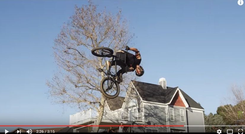 2017y02m01d_144205742