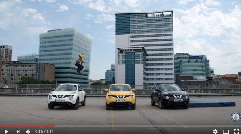 2017y08m12d_120332444