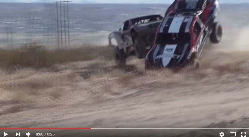 2017y06m15d_012332678