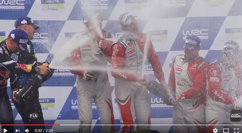 2016y11m12d_234016819