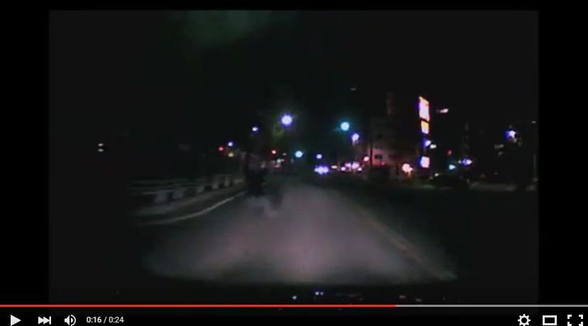 2016y04m06d_024102201