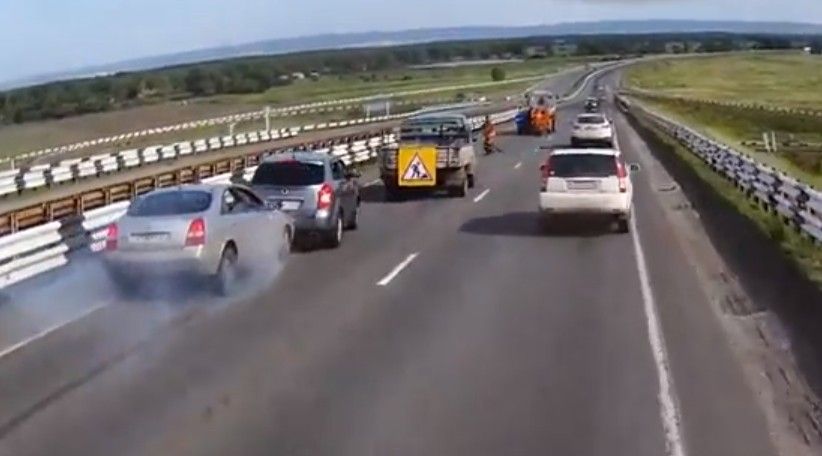 2017y08m25d_232457863