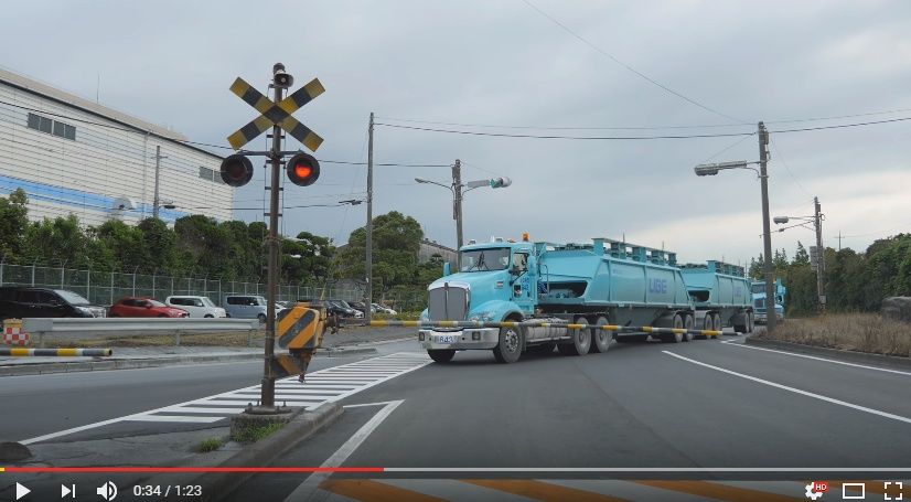 2017y05m03d_124451217