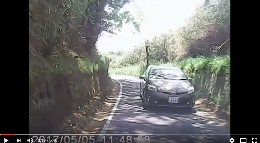 2017y06m26d_140537259