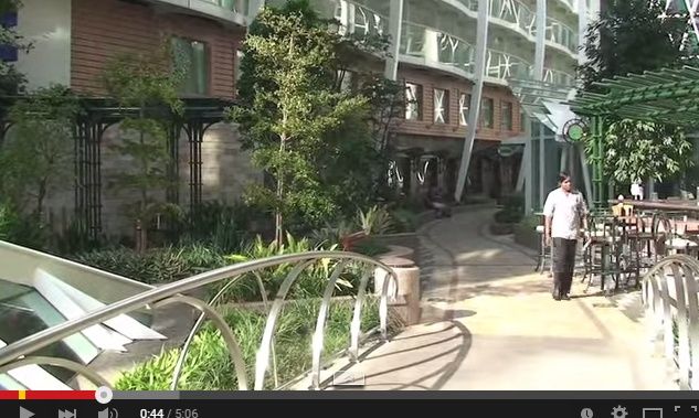 2015y06m08d_021549888