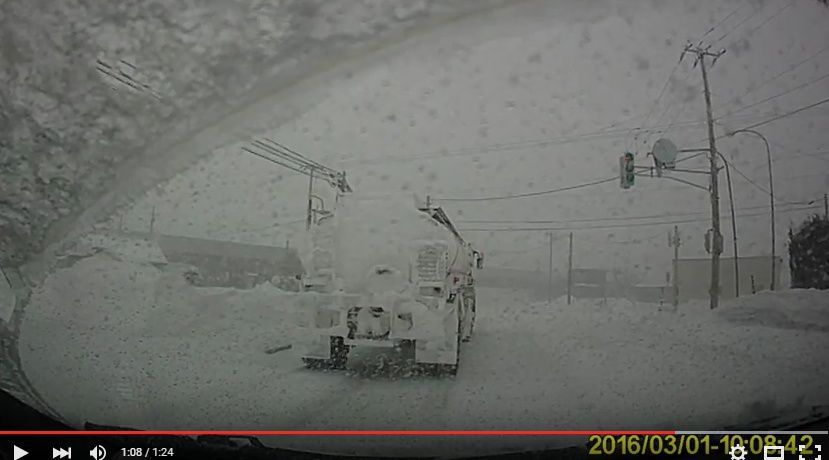 2016y03m01d_172158729