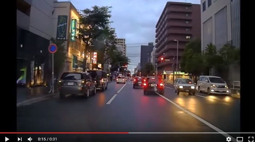 2016y09m18d_131529522