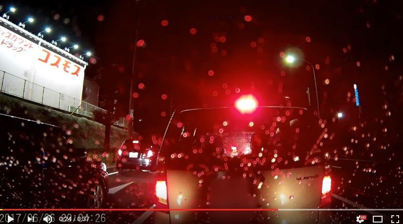 2017y06m07d_232132441