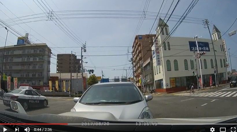 2017y08m21d_142921420