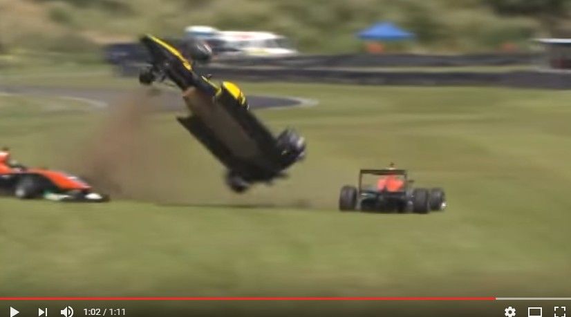 2017y02m12d_215251240