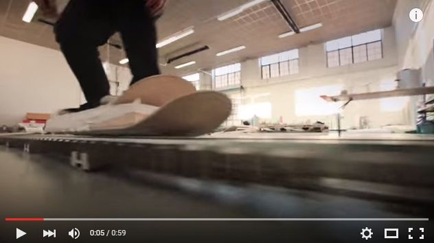 2015y08m06d_232511083