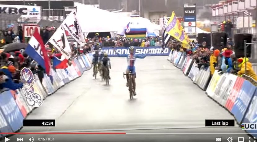 2016y02m02d_195256727