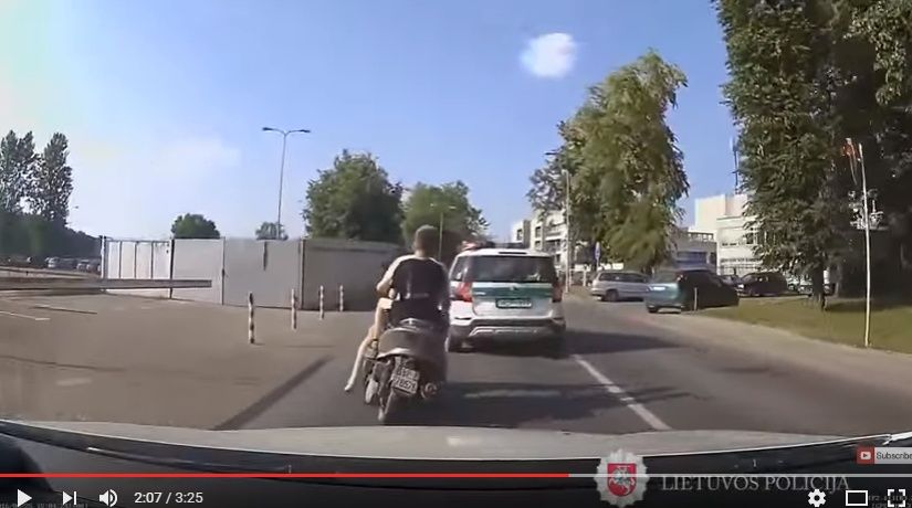 2016y07m10d_122958046