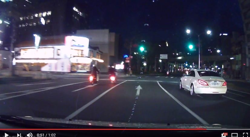 2017y03m29d_162855077