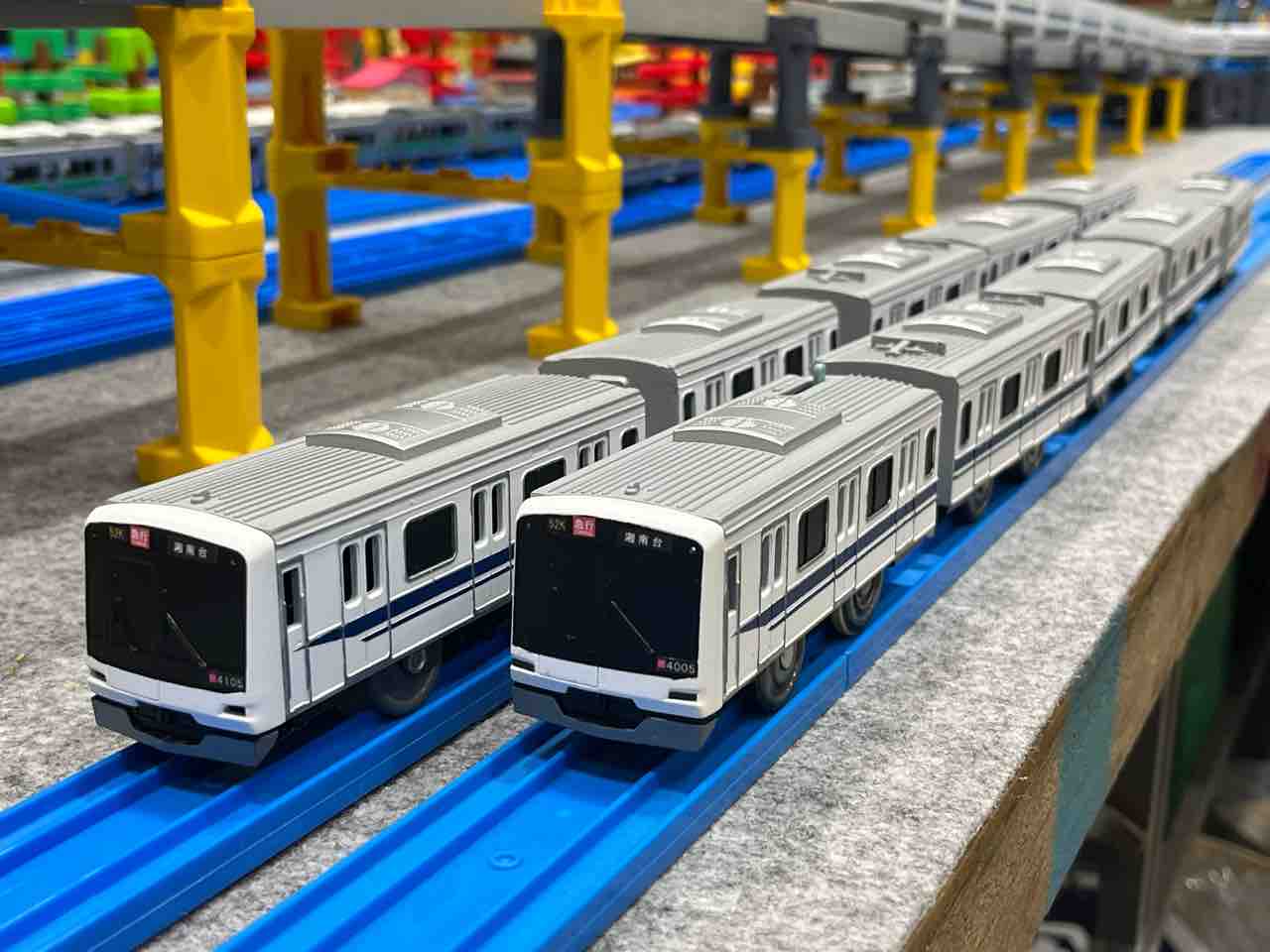東急5050系4000番台4105F新幹線ラッピング : たまプラ検車区