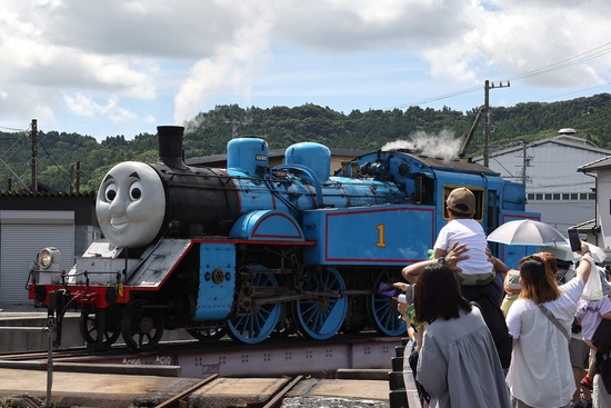 9613