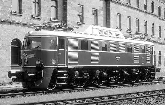 Fleischmann 7560030 ドイツ国鉄　電気機関車 BR E19 独逸電機】1'Do1' ♪【BR E18・E19 ＆ Rh1018】 : たむ道楽