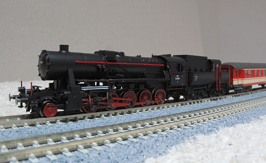蒸気機関車 黒と赤 約1メートル Strange Trains World】Class C11 No.207 - The only active
