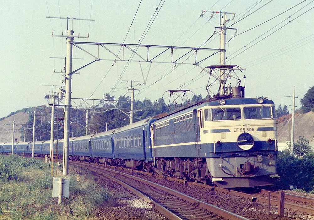鉄道模型 EF 65500 客車（11月9日撮影・京都 桂川の桂川橋梁を渡るEF65 