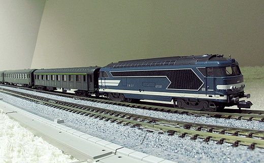 Shinnyo　TRIX SNCF CC72000 ディーゼル機関車 Shinnyo TRIX SNCF CC72000 ディーゼル機関車 - 鉄道模型