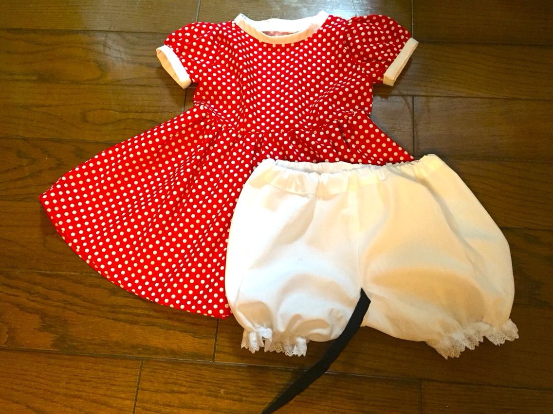 ミニーちゃんのワンピース 田村家のまんねんスコールo型雨女妻とその家族