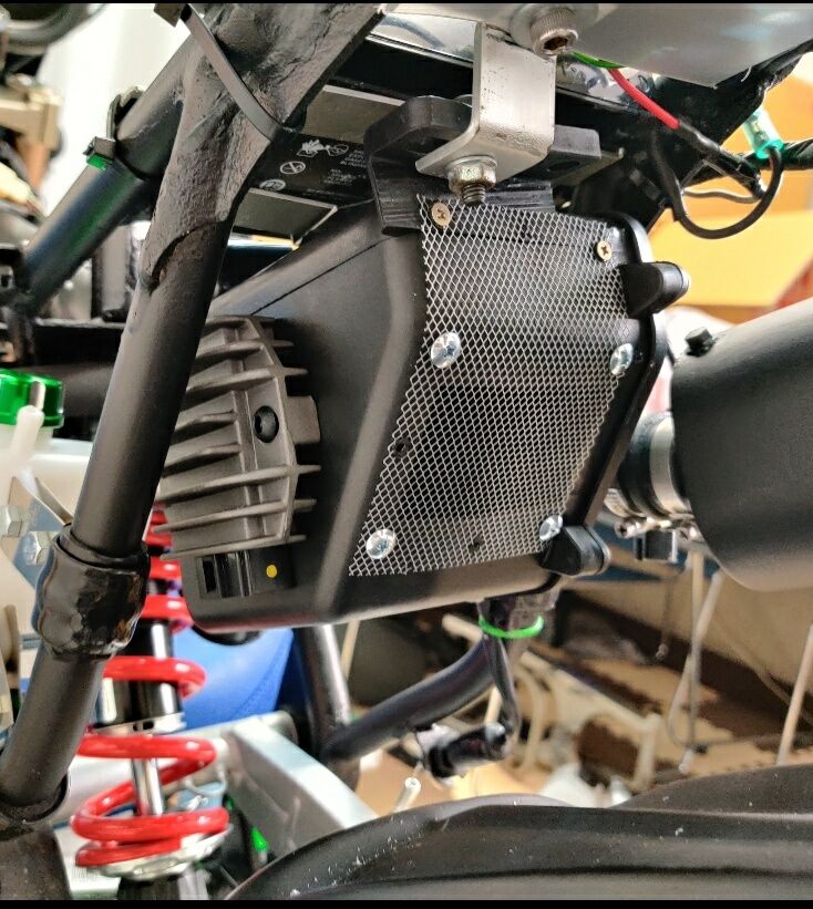 ksr2 ビックキャブ用エアクリーナーボックスベースキット発売開始 