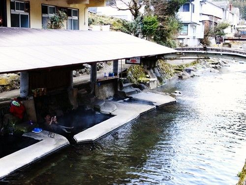 満願寺温泉 川湯 ひみつ基地の湯めぐりブログ