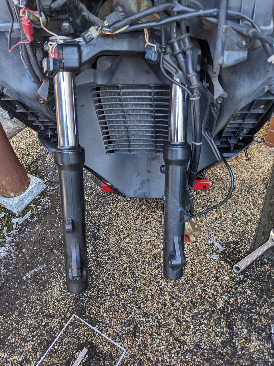 CJ43A スカイウェイブ250 FフォークOH : たなかのぶらぶらバイク生活