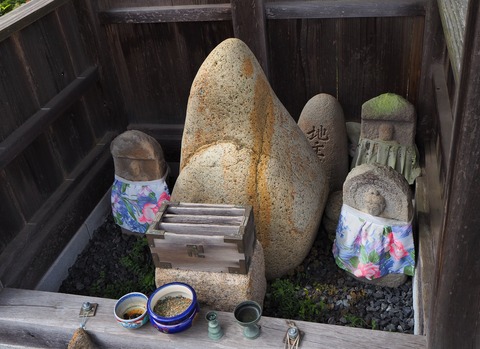小便地蔵02