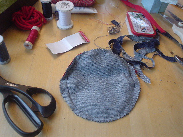 首かけモンスターボール財布 のぞみが来る The Train Is Coming