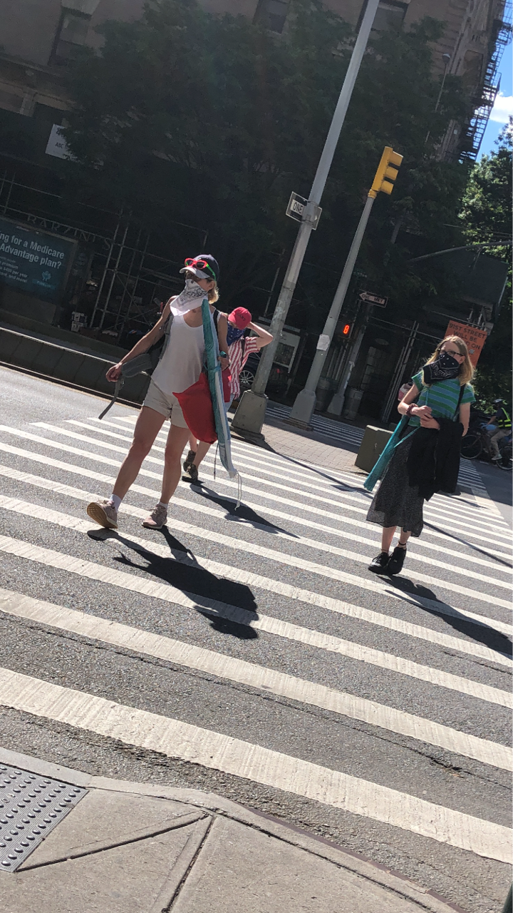 来週にも人類滅亡の日が ニューヨーク最新情報 雄叫びー涙と怒りーの実況生中継でお伝えします 来週にも人類滅亡の日が ニューヨーク最新情報 雄叫びー涙と怒りーの実況生中継でお伝えします