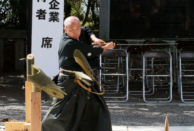 居合抜刀術 赤城神社 幸せな空間 居合抜刀術 赤城神社 幸せな空間
