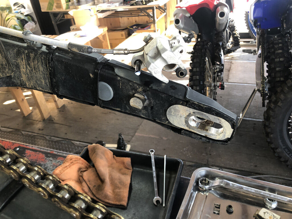 ENDURO ENGINEERING リアディスクガード : たにし大記録 ENDURO ENGINEERING リアディスクガード : たにし大記録