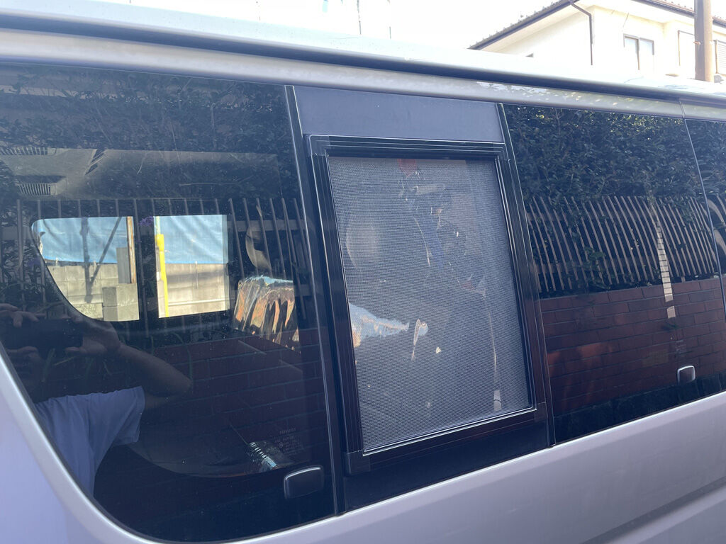 ハイエースアミDOエース網戸