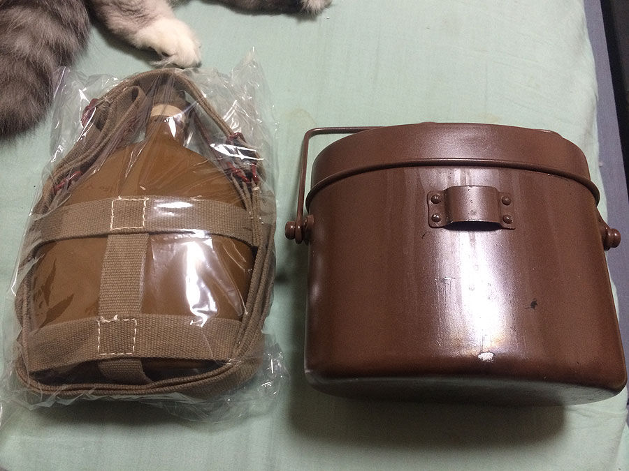 旧日本軍装備品 ヘルメット 飯盒 水筒 4点セット 昭和16年刻印 当時物 骨董 日本軍 陸軍 野営道具 飯盒 水筒