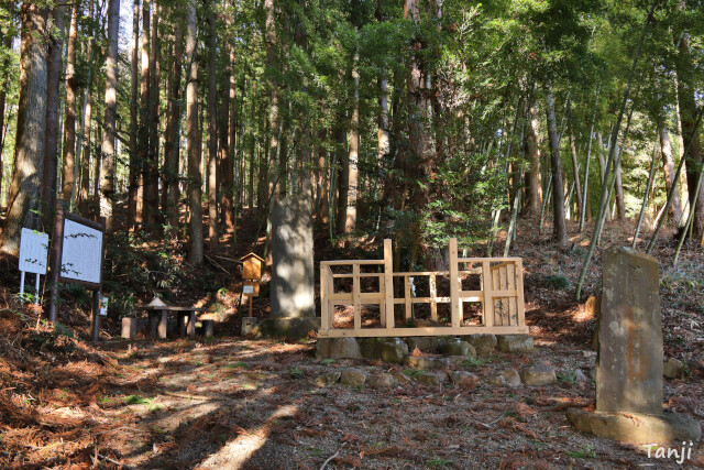 09画像 源氏物語モデル中将藤原実方朝臣の墓、宮城県名取市愛島塩手、FujiwaraSanekataAson