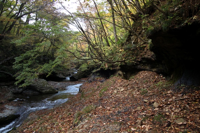 姉滝妹滝の上流・二口峡谷紅葉狩り・画像・宮城県仙台市太白区秋保町・与平・仙台人が仙台観光をしてるブログ