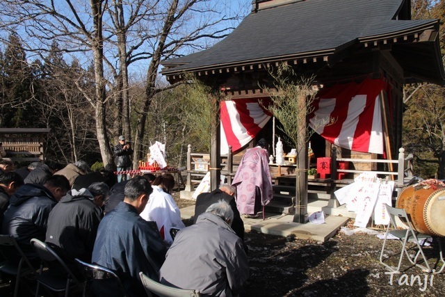 04 94 弥治郎こけし初挽き、やじろうこけし村、宮城県白石市、画像.jpg