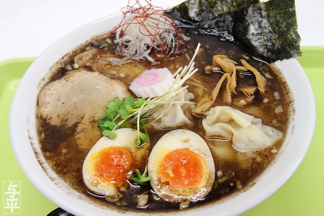 『極』黒潮ラーメン（全部のせ）・気仙沼鹿折復幸マルシェ・画像