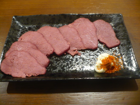 馬刺しスモーク (2)
