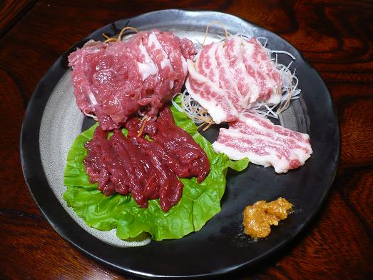 馬刺し盛り合わせ