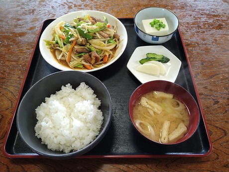 ホルモン炒め定食