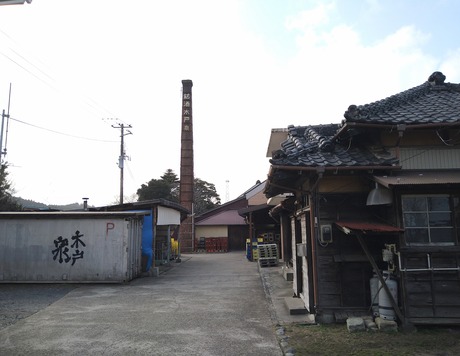 �ڸ�����¤